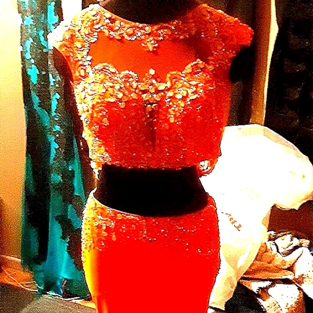 Prom dress - Picture 2 of 7